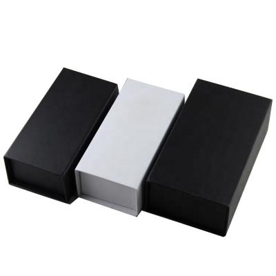 China Best Quality and Low Price Recyclable Kraft Paper Clamshell Box Magnetic Gift Boxes Customize for sale