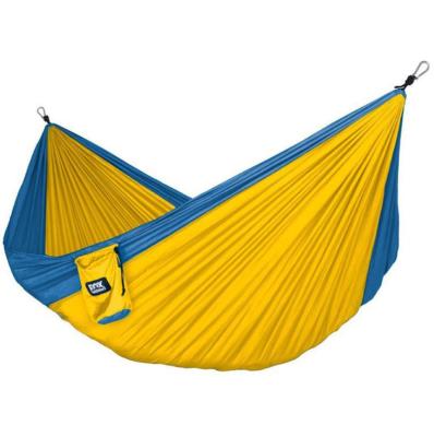 China Convenient lightweight ripstop fabric nylon camping hammock with carabibers and adjustable webbing buckle for sale