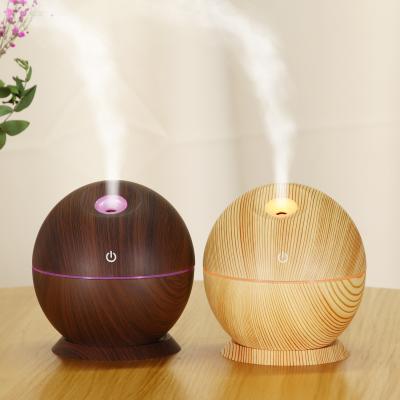 China Household Amazon Seller Free Sample Mini USB Car Humidifier 7 Ball Shape USB Car Humidifier Colorful Night Light Air Purifier Steam Humidifier for sale