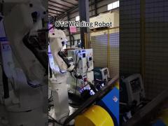 Welding robot with welding positioner