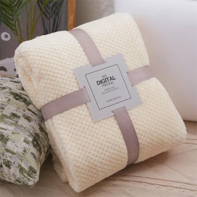 China All-Season Custom Solid Square Flannel Blanket 300GSM Coral Fleece Sofa Throw Blanket for sale