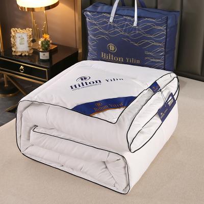 Chine Taille personnalisée Hôtel Hilton durable Couette textile Couette Lit avec 100% polyester à vendre