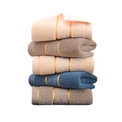 China Soft and Comfortable 100% Cotton Bath Towel 110g for a Luxurious Bathing Experience for sale