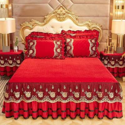 China Wedding Four-piece Kit Bedding Set with Easy Care Fade-Free Embroidery Lace Bed Skirt for sale