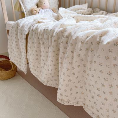 China Super Soft Breathable Floral Muslin Baby Crib Comforter Blanket And Quilt Cotton Lightweight for sale