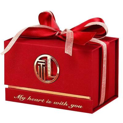 China Creative Gift Box Wedding Candy Box Sweet Box With Ribbon Handle New Chinese Style Decorative Portable Gift Box for sale