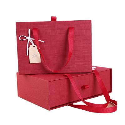 China Luxury Custom Logo White Rigid Boxes Packaging Gift Boxes Removable Lid and Basic Rigid Paper Gift Boxes for sale