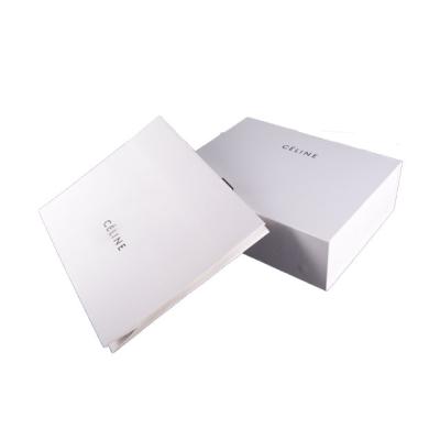 China Custom Matte White Magnetic Closure Paper Hot Stamping Gift Box For Clothes Ribbon Handle Rectangular Folding Apparel PackagingCus 28.6x22.7x41cm for sale