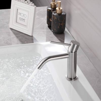 Κίνα Modern Metered Faucets Design High Quality Deck Mounted Bathroom Sink 304 Stainless Steel Basin Faucets προς πώληση