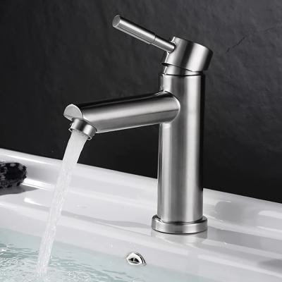 China Luxury Metered Faucets Bathroomt For 1 Or 3 Hole Sink Aerator Face Basin Mixer Single Handle Brushed Faucets à venda