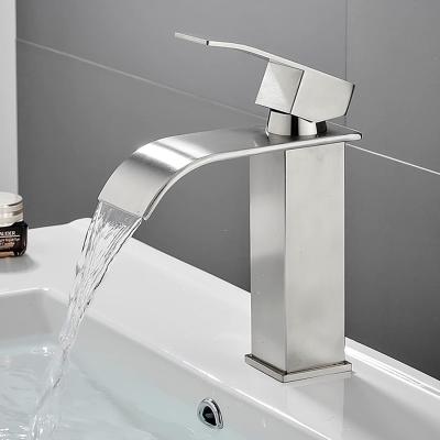 Κίνα Faucets Luxury 304 Stainless Steel Nickel Bathroom Basin Faucet Thermostatic Brushed Spout For 1 Or 3 Hole Pull Down Hot And Cold Water Faucet προς πώληση