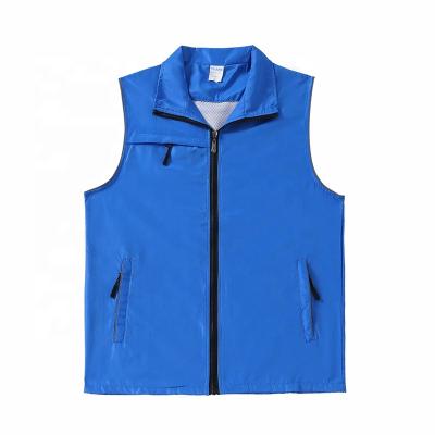 China New Design Fashion Sleeveless Vest QUICK DRY Warm Vest Waistcoat With Zipper Pockets for sale