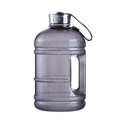 China Large Capacity 1.89L Sustainable Sports Water Bottle PETG Plastic Water Bottle With Custom Logo for sale