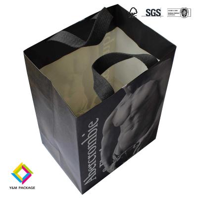 China Matt Lamination Fashion Art Paper Portable Shopping Bags Custom Printing for sale