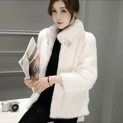 China Waterproof women smudge fur coat sale ladies fashion warm winter to warm to thicken short coat faux fur jacket wholesale for sale