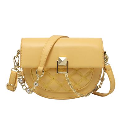 China 2021 high quality luxury lady saddle bag faux leather chain women cross - body bag for sale