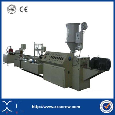 Chine Xinxing jumellent la vis dactylographient nouvellement le profil d'extrusion de PVC de série de YF faisant la machine à vendre