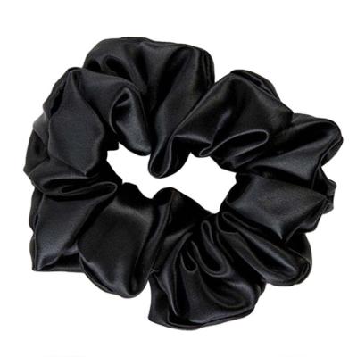 China Luxury fluffy texture custom logo with box spot 100% silk scrunchies wholesale 19momme 4cm mulberry silk elastic hair band for sale