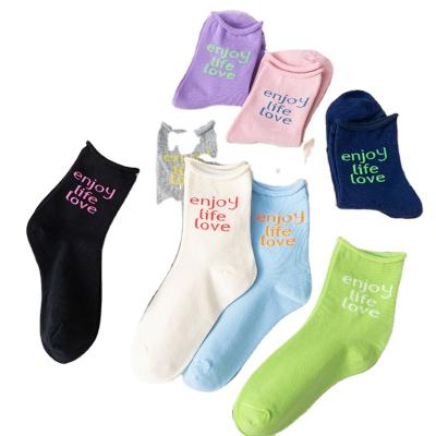 China OEM Cotton Letter Solid Color Breathable Service Combed Crew Logo Socks Custom Women for sale