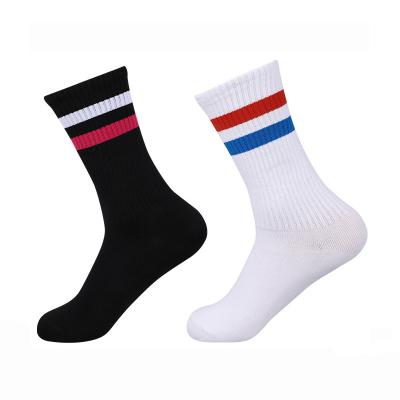 China Custom Designer Basketball Socks Men Logo Man Skate Sports Socks Wholesale Couples Spring QUICK DRY Solid Color for sale