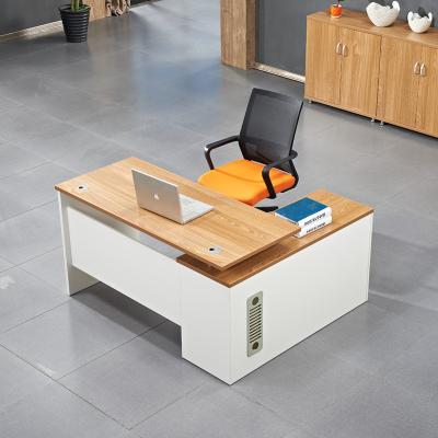 China New Modern Modern Office Workstation Table Designs Classic Luxury CEO Executive Office Desk Furniture for sale