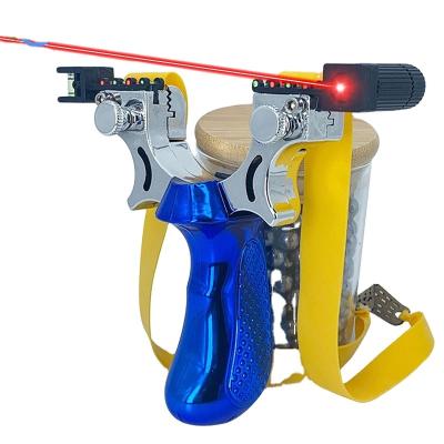 China Online Wholesale Rubber Band Light Outdoor Hunting Flat Aim Hunting Infrared Light Powerful Outdoor Slingshot Resin 98k Catapult for sale