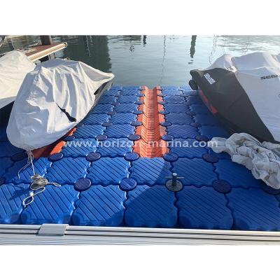 China Hot Selling Modular Plastic Floats Floating Pontoon Cubes Floating Dock Pier zu verkaufen