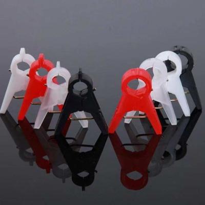 China Greenhouse Plastic Clips 1.8cm 2cm 3cm Low Price White Black Red Diameter 6.5cm Length For Tomato Cucumber Growing Support for sale