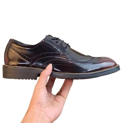 China New Durable Stylish Men's Shoes Shade Luxury Oxford Style Wedding Shoes Men Groom Patent Leather Fashion Shoes for sale