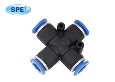 China 6mm 8mm conector pneumático transversal de 4 encaixes X do impulso da maneira para a tubulação de água do ar à venda