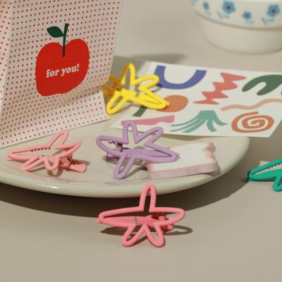 China Beautifying hairstyles hollow out irregular hair accessories girls hair clip star popular sale like hot cakes hairpin children hairpin for sale