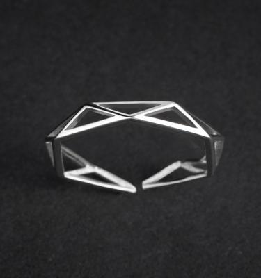 China SR102-011 Fashion Open Waist Cutout Simple Geometric Triangle Ring For Couples S925 Sterling Silver for sale