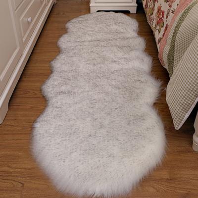 China 2021 wholesale high quality anti-slip woven rugs for living room faux fur blankets rugs for sale