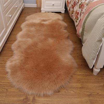 China 2021 wholesale high quality anti-slip woven rugs for living room faux fur blankets rugs for sale