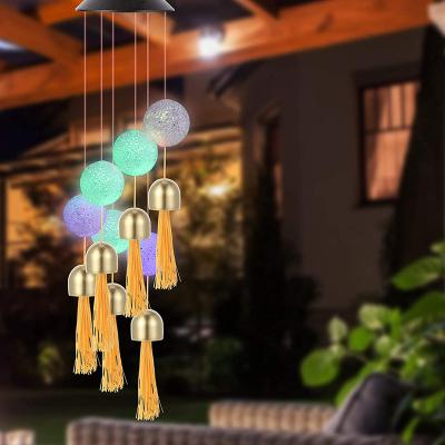 China Garden Minimalist Color Changing Porch Wind Chime Mobile Hanging Crystal Ball Wind Chime Light Solar Memorial Wind Chimes for sale