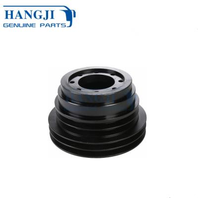 China Plastic & High Quality Metal Crankshaft Pulley ZK6129H Engine Parts Crankshaft Belt Pulley 1025-00180 For Yutong Bus for sale