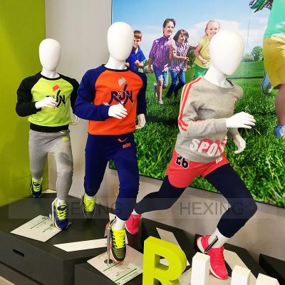 China Sports Plus Size Abstract Kid Running Used Kids Display Mannequin for sale