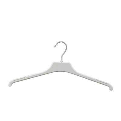 China Modern Optional Wholesale Plastic White Clothes Laundry Hanger for sale