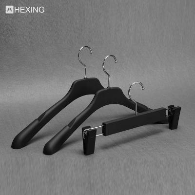 China Multifunctional adults coat cheap rubber plastic coat hangers for sale