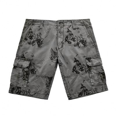 China Anti-wrinkle men's cargo shorts fifth pants with leisure style letter printing for sale