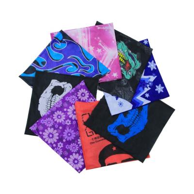 China Multifunctional Fashion Headwear Skull Scarf Bandana Breathable Bandana Face Covering for sale