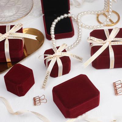 China 2021 Hot Fashionable New Product Velvet Red Ring Bracelet Necklace Jewelry Box for sale