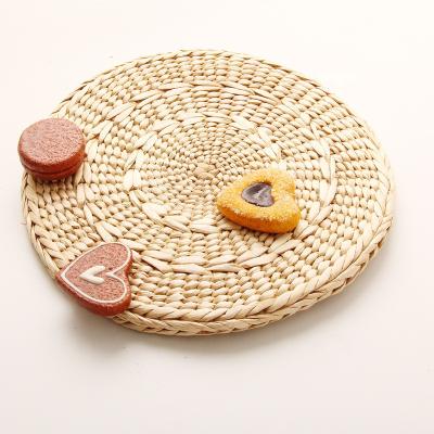 China Sustainable Hand - Woven Round Table Natural Material Place Mats in Bulk for sale