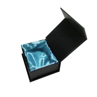 China Recyclable Custom Luxury Magnetic Closure Hair Bundle Extension Cardboard Packaging Gift Box With Satin Insert for sale