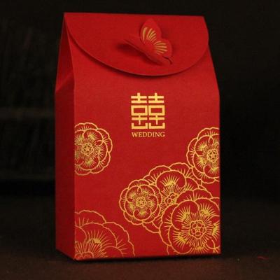 China Recyclable Custom Festive Candy Party Christmas Wedding Gift Box Bag Red Packaging Paper Bag for sale