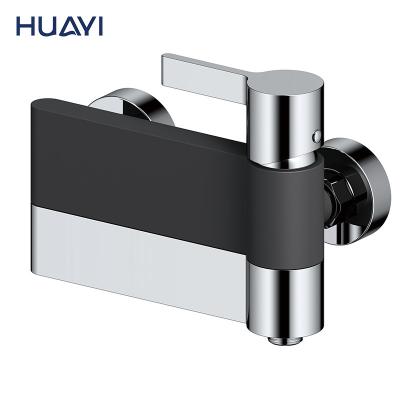 China Without Slide Bar Wall Mounted Brass Huayi Bath Faucet Bathtub Mixer Tub Faucet for sale