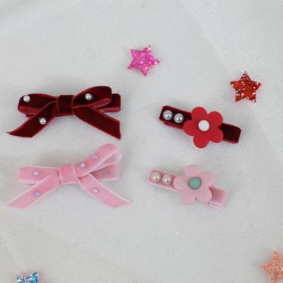 China Beautiful handmade fabric hair clips for kids with bows flowers designs kids hair accessories for sale