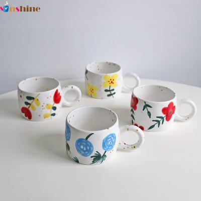 China creative retro hand painted flower ceramic mug coffee milk mug 2022 à venda