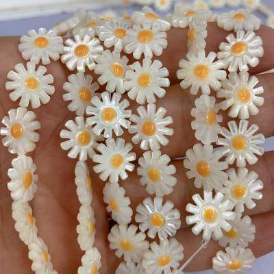 China DIY Jewelry Accessory Sea Shell Little Daisy Beads For Natural Jewelry Making DIY Fashion Necklace Bracelets Earrings Accessories for sale