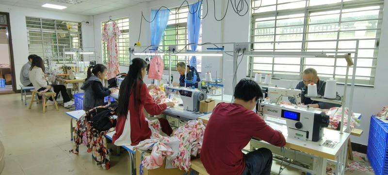 Verified China supplier - Guangdong Qian Lu Garment Co., Ltd.